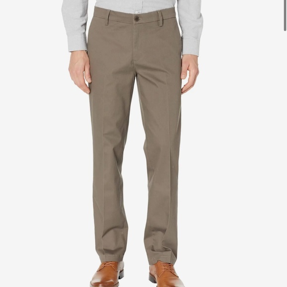 DOCKERS Dockers Men's Straight Fit-Signature Khaki Pant D2 Dark Pebble